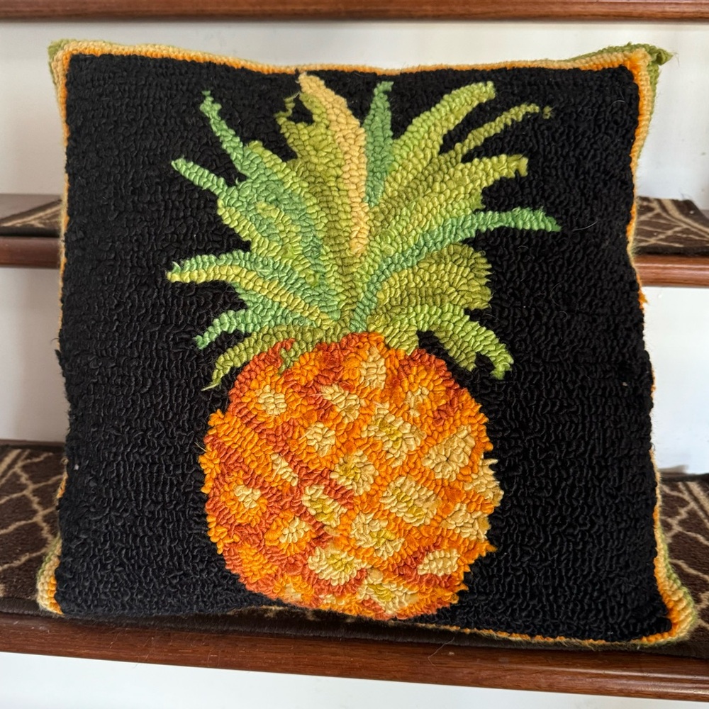 Plow and Hearth hooked pineapple pilllow